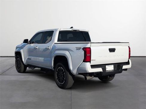 Used 2024 Toyota Tacoma TRD Sport image 4