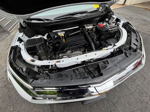Used 2025 Chevrolet Equinox LT FWD image 27