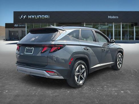 Certified 2025 Hyundai Tucson SEL image 3