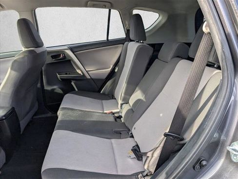 Used 2015 Toyota RAV4 LE image 17