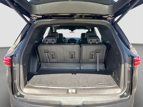 Used 2024 Chevrolet Traverse LT w/ LPO, Floor Liner Package AWD/4WD image 19