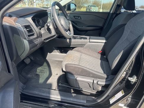 Used 2021 Nissan Rogue S image 9