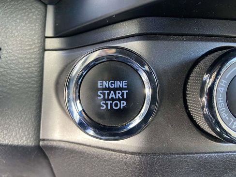 Used 2022 Toyota Tacoma TRD Sport w/ Technology Package AWD/4WD image 28