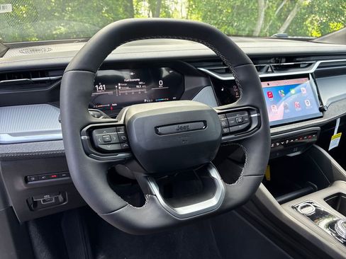 New 2026 Jeep Cherokee Laredo AWD/4WD image 13