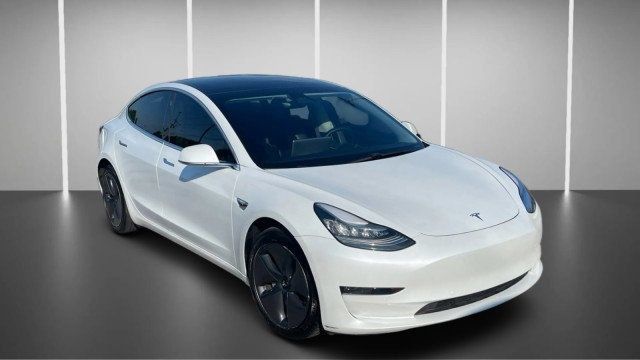 Used 2020 Tesla Model 3 Long Range AWD/4WD image 3