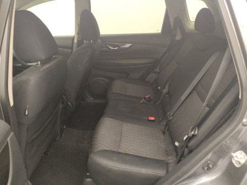 Used 2019 Nissan Rogue SV w/ Sun & Sound Touring Package FWD image 18