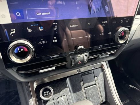 Certified 2025 Lexus GX 550 w/ Cold Area Package AWD/4WD image 19