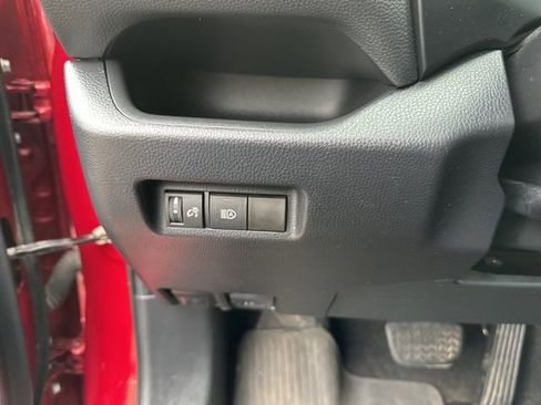 Used 2020 Toyota RAV4 LE image 14