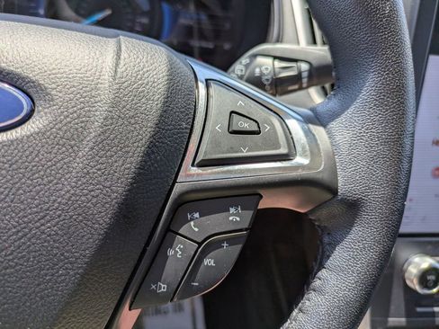 Used 2023 Ford Edge SEL image 15