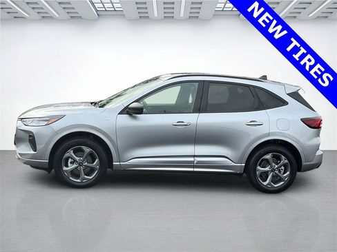 Certified 2024 Ford Escape ST-Line w/ Tech Pack #1 image 6