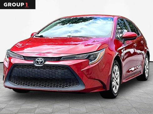 Used 2021 Toyota Corolla LE FWD image 1