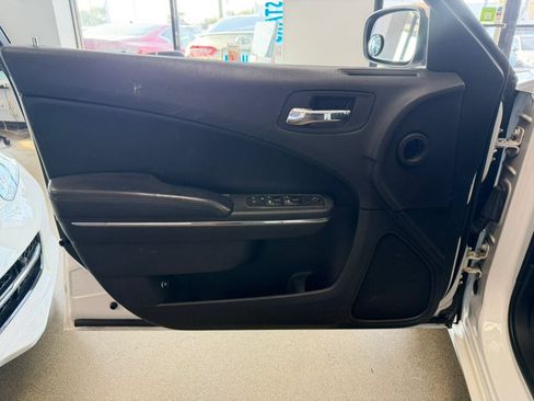 Used 2014 Dodge Charger SE w/ Sport Appearance Group RWD image 18