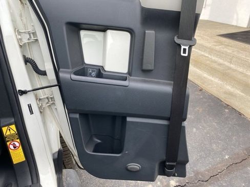 Used 2014 Toyota FJ Cruiser 4WD image 39