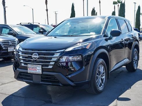 New 2026 Nissan Rogue S image 4