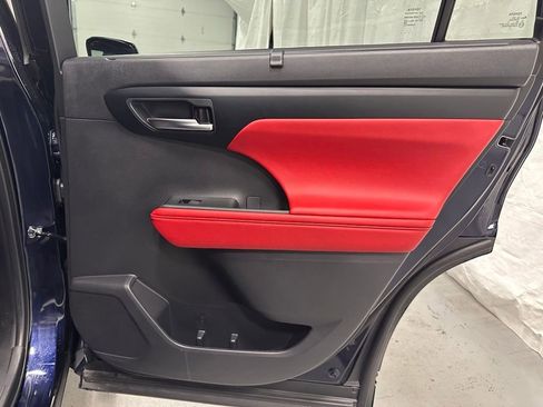 Used 2025 Toyota Highlander XSE image 53