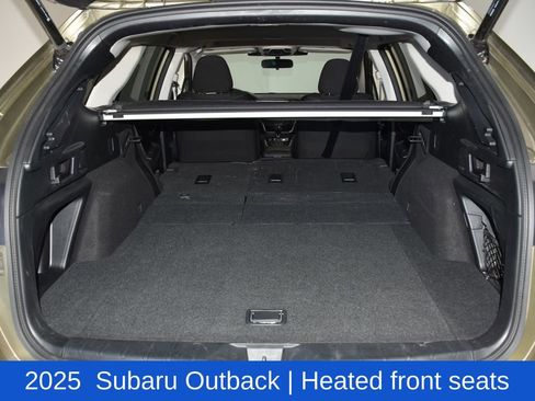 Used 2025 Subaru Outback Premium image 29