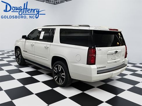 Used 2020 Chevrolet Suburban Premier image 3