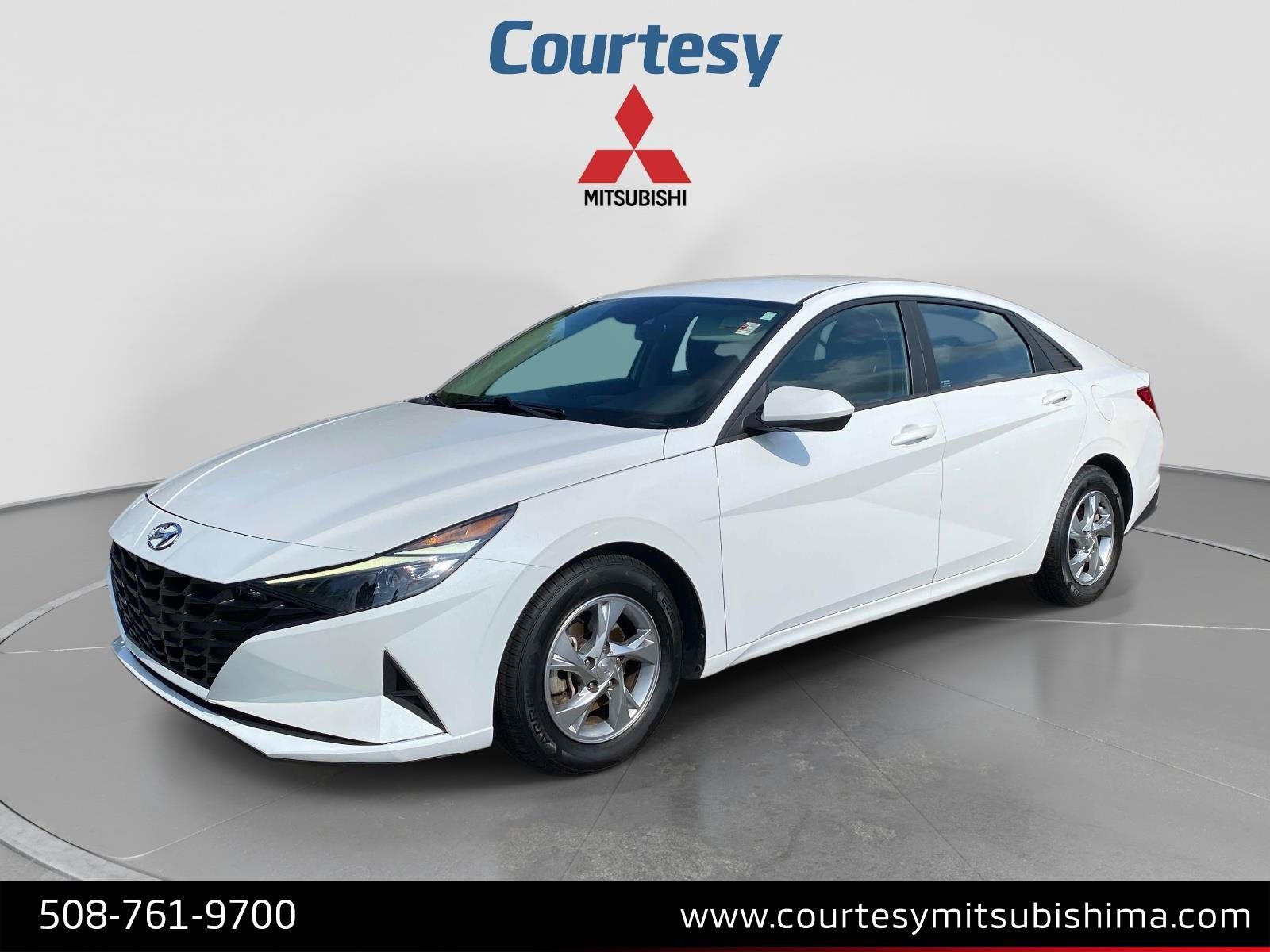 Used 2021 Hyundai Elantra SE FWD image 1