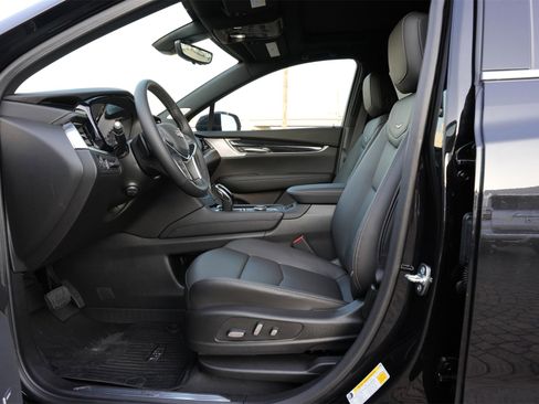 New 2025 Cadillac XT5 Premium Luxury w/ Technology Package image 18