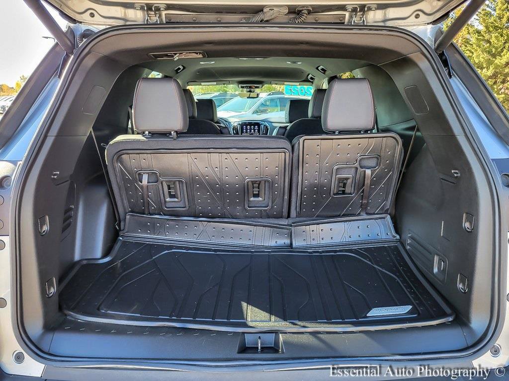 Used 2023 Chevrolet Traverse RS w/ LPO, Floor Liner Package AWD/4WD image 29