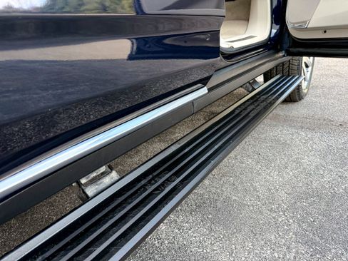 Used 2021 Cadillac Escalade Premium Luxury Platinum image 5