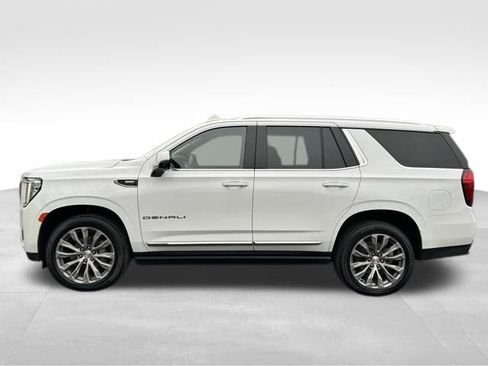 Used 2021 GMC Yukon Denali w/ Denali Premium Package image 4