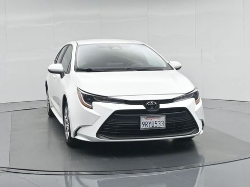 Used 2025 Toyota Corolla LE image 55