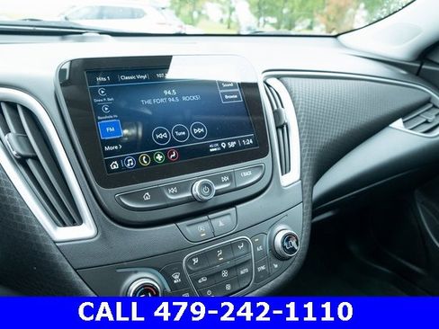 Used 2024 Chevrolet Malibu LT image 19
