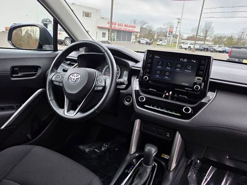 Used 2022 Toyota Corolla Cross LE AWD/4WD image 13
