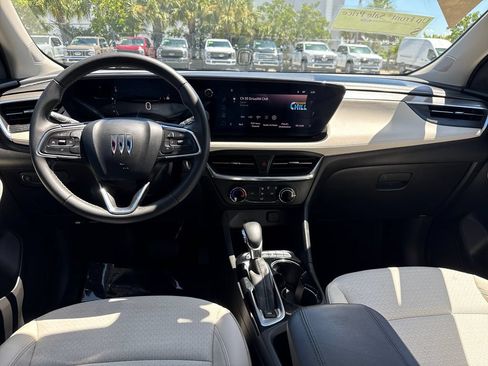 Used 2024 Buick Encore GX Preferred FWD image 5