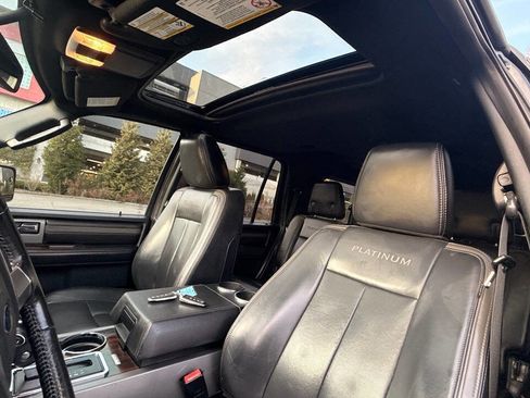 Used 2015 Ford Expedition Platinum image 36