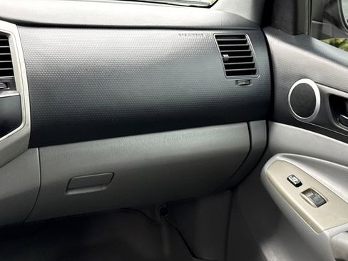 Used 2007 Toyota Tacoma PreRunner image 18