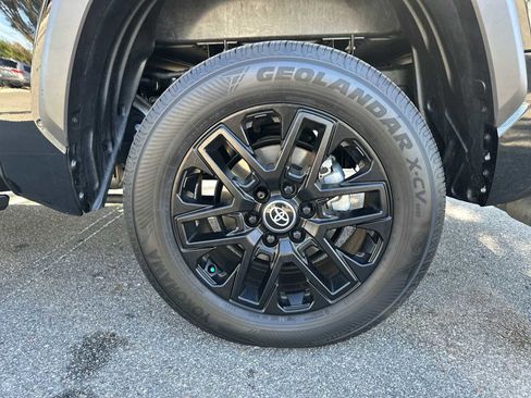 Used 2025 Toyota Tundra Limited image 12