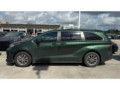 Used 2021 Toyota Sienna LE FWD image 7