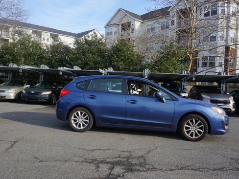 Used 2012 Subaru Impreza 2.0i Premium image 3