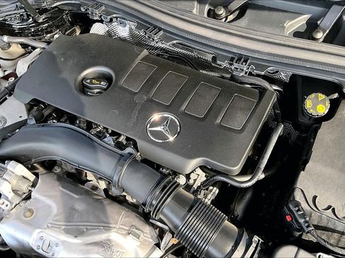 Certified 2023 Mercedes-Benz GLA 250 4MATIC w/ Premium Package image 33