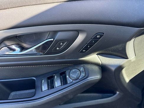 Used 2018 Chevrolet Traverse Premier AWD/4WD image 18