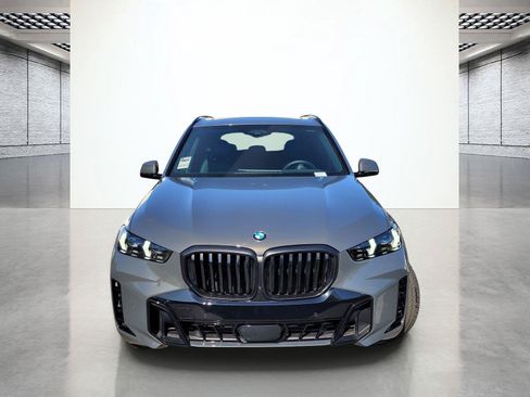 Used 2026 BMW X5 xDrive40i w/ M Sport Package AWD/4WD image 4