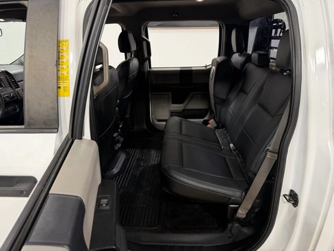 Used 2018 Ford F350 4x4 Crew Cab XL DRW w/ Power Equipment Group image 15