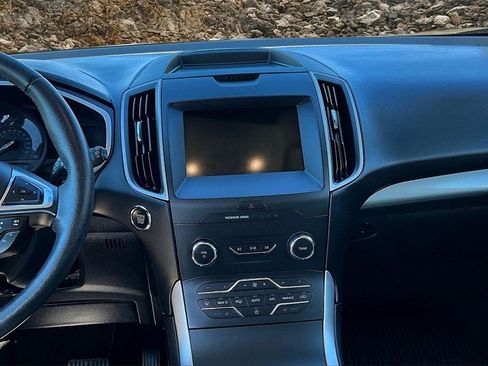 Used 2020 Ford Edge SEL image 6