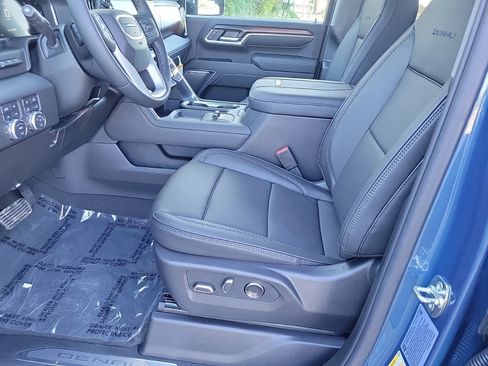 New 2026 GMC Sierra 2500 Denali w/ Denali Reserve Package image 11