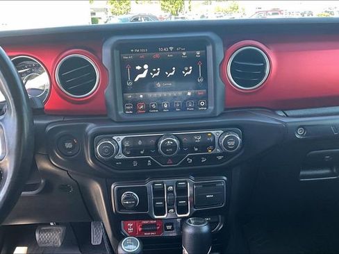 Used 2020 Jeep Wrangler Unlimited Rubicon AWD/4WD image 6