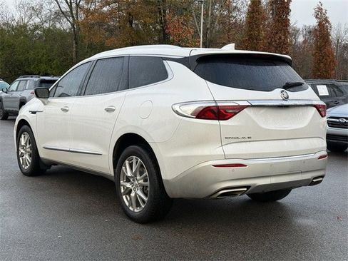 Used 2023 Buick Enclave Premium w/ Experience Buick Package image 5