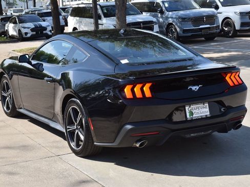 Used 2025 Ford Mustang Premium image 10