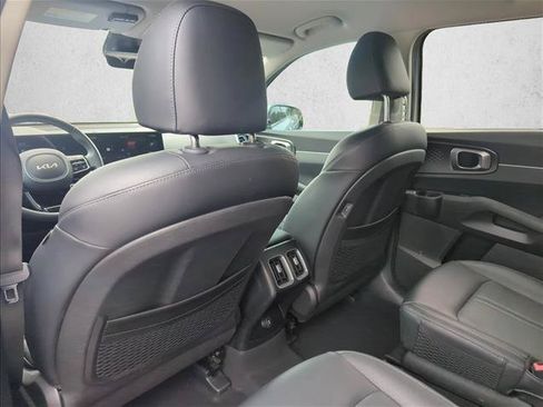 Used 2025 Kia Sorento EX AWD/4WD image 19