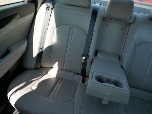 Used 2017 Hyundai Sonata Limited image 12