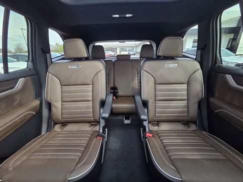 New 2026 GMC Acadia Denali Ultimate FWD image 29