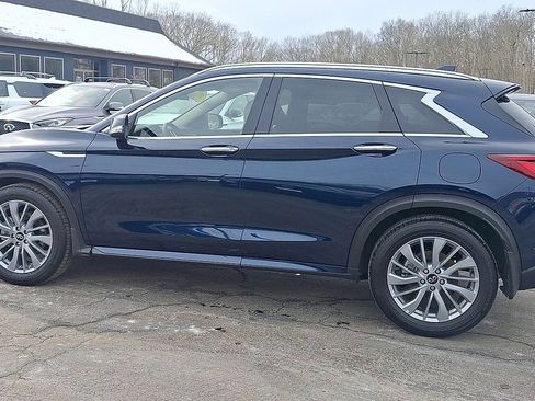 Used 2025 INFINITI QX50 Luxe image 2