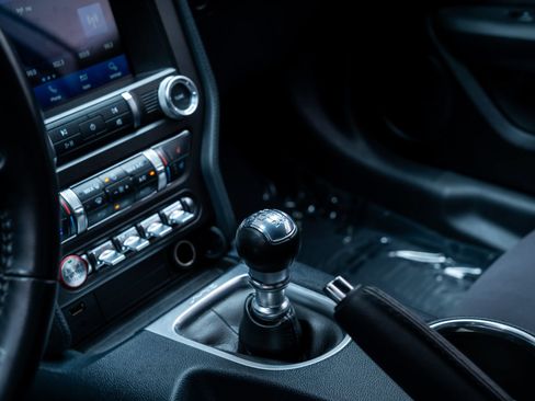 Used 2021 Ford Mustang GT RWD image 11