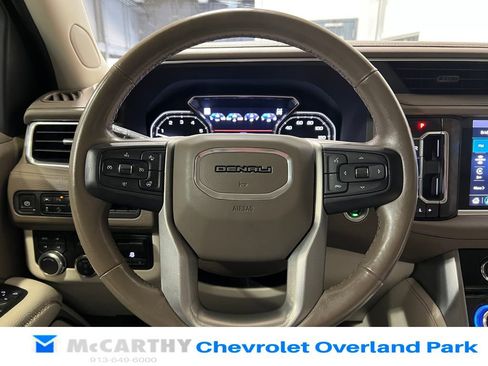 Used 2021 GMC Yukon Denali w/ Denali Premium Package AWD/4WD image 12